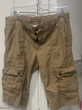 Old Navy women’s Tan Cargo Shorts
